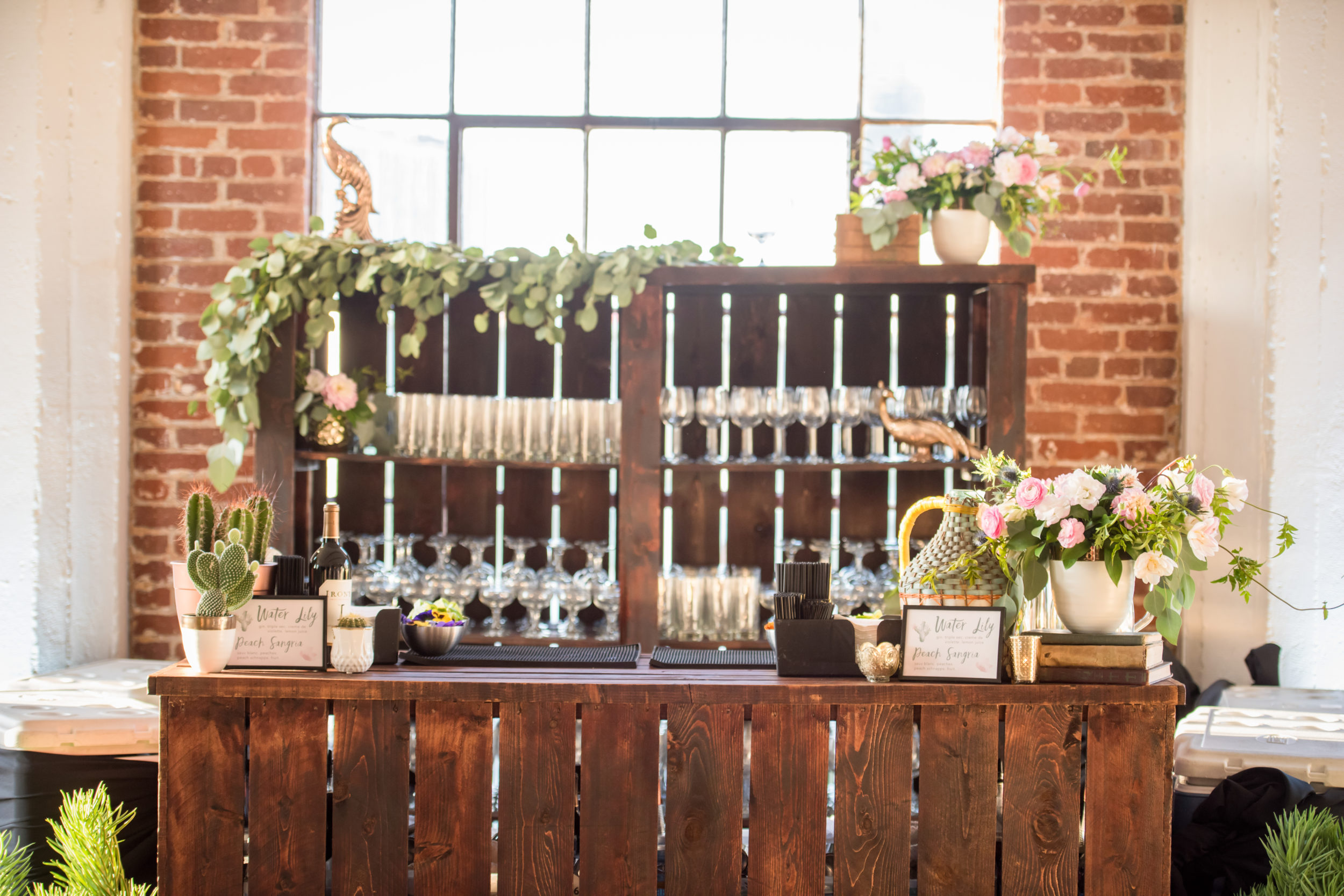 Wedding Bar Station at the Hudson Loft | The Knot Event