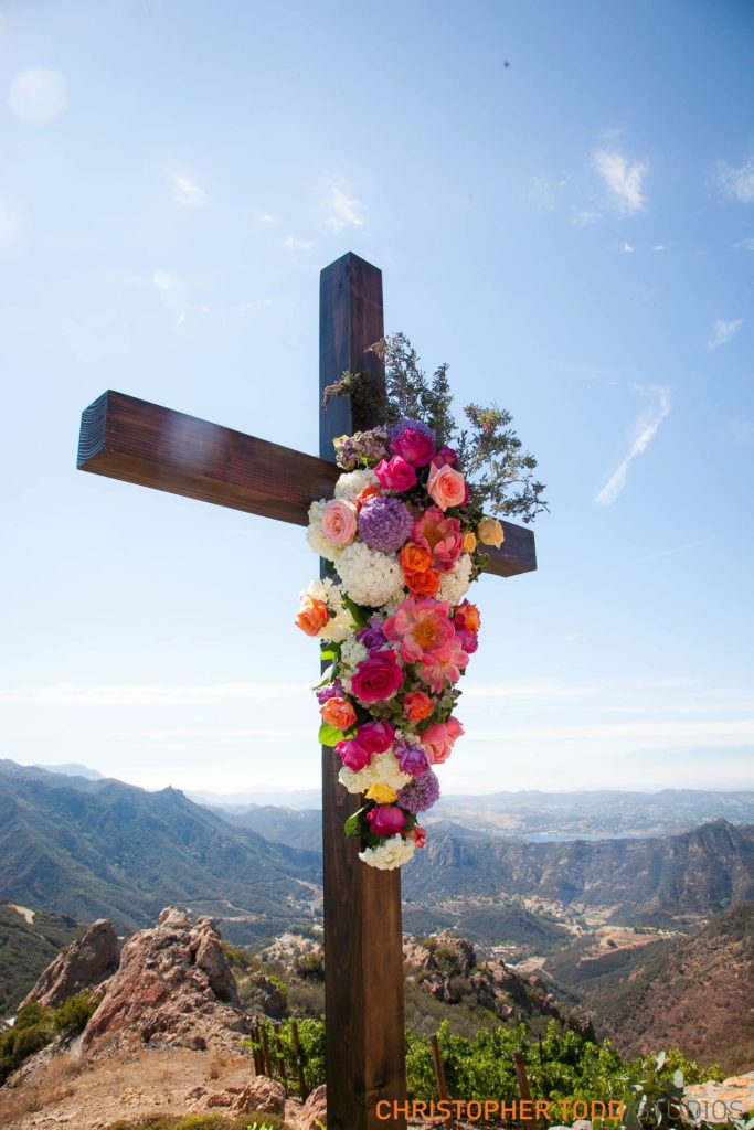 Cross at Malibu Rocky Oaks Wedding | Catered by Made By Meg