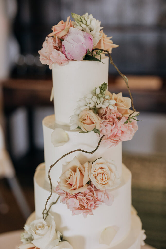 La Venta Inn Wedding Cake Florals